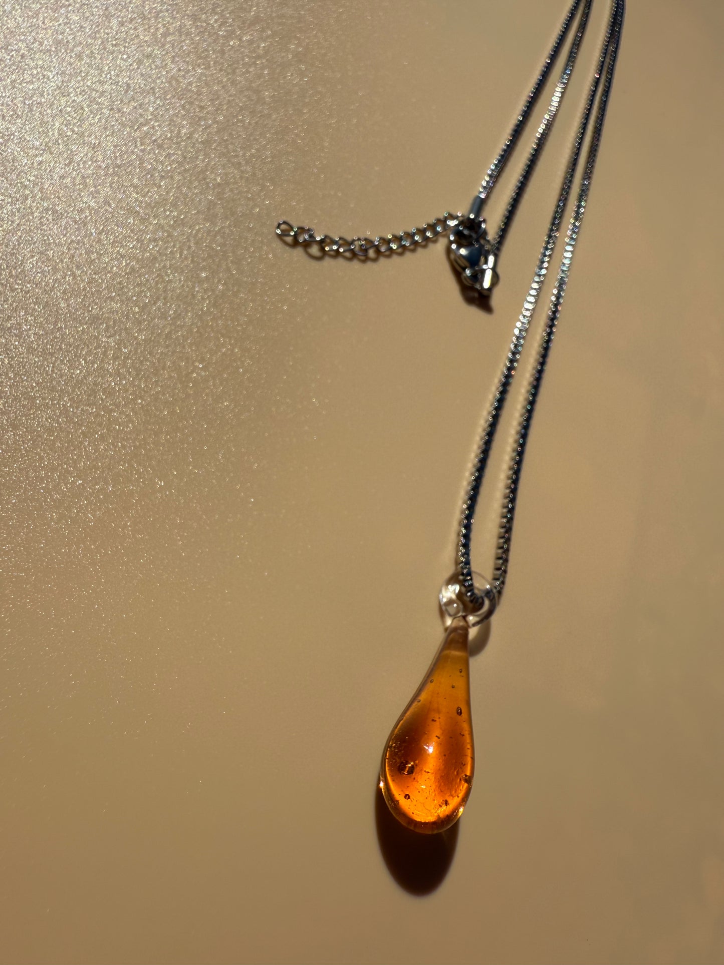 THE DROP NECKLACE