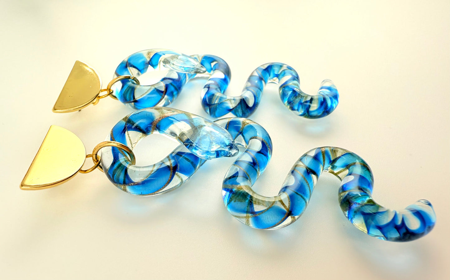 ¨MANASA¨ - Sneak Glass Earrings