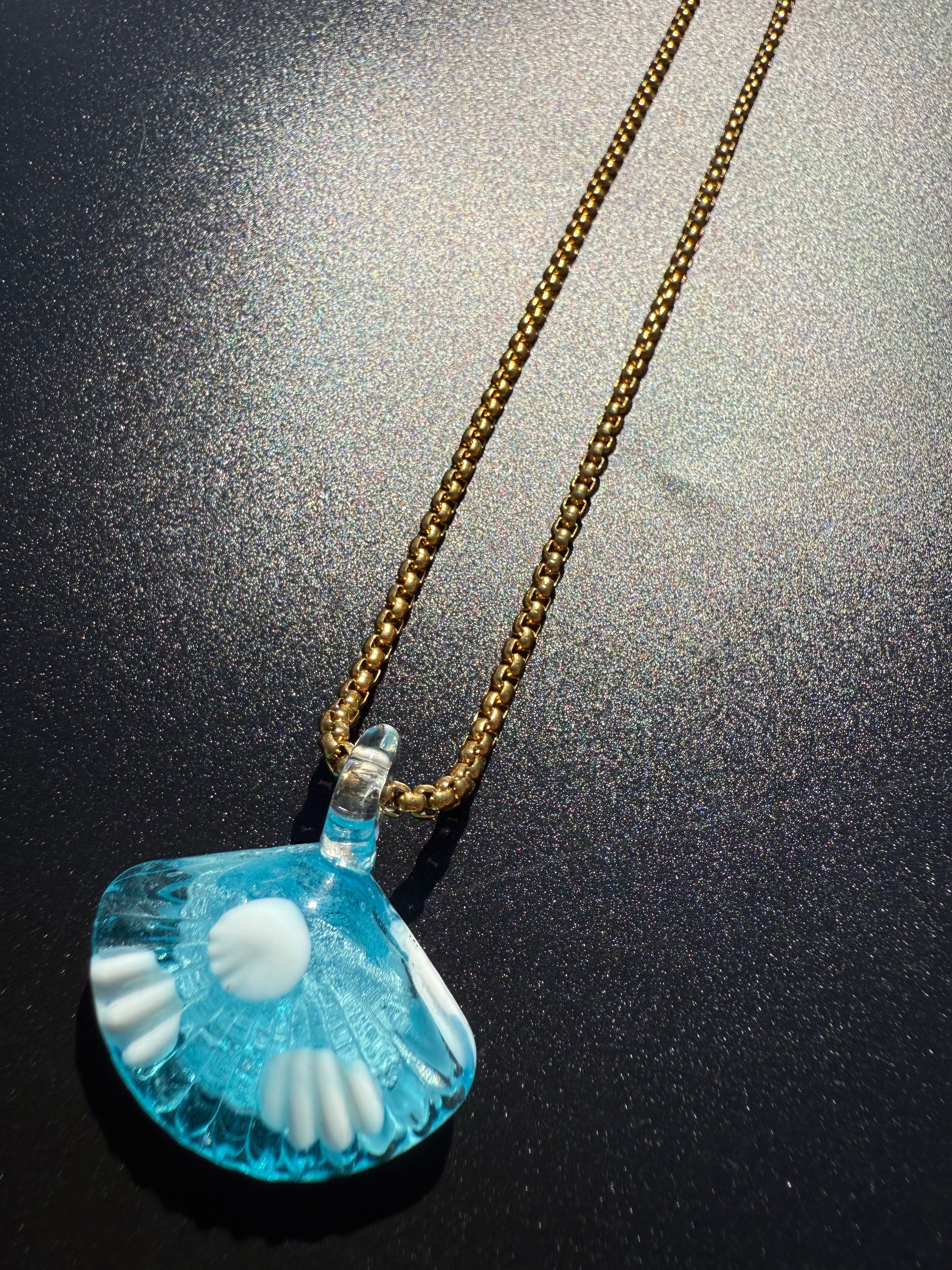 THE NECKLACE