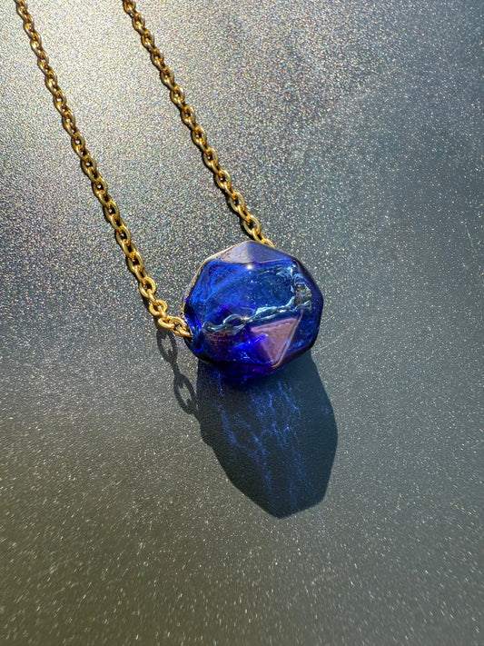 THE NECKLACE