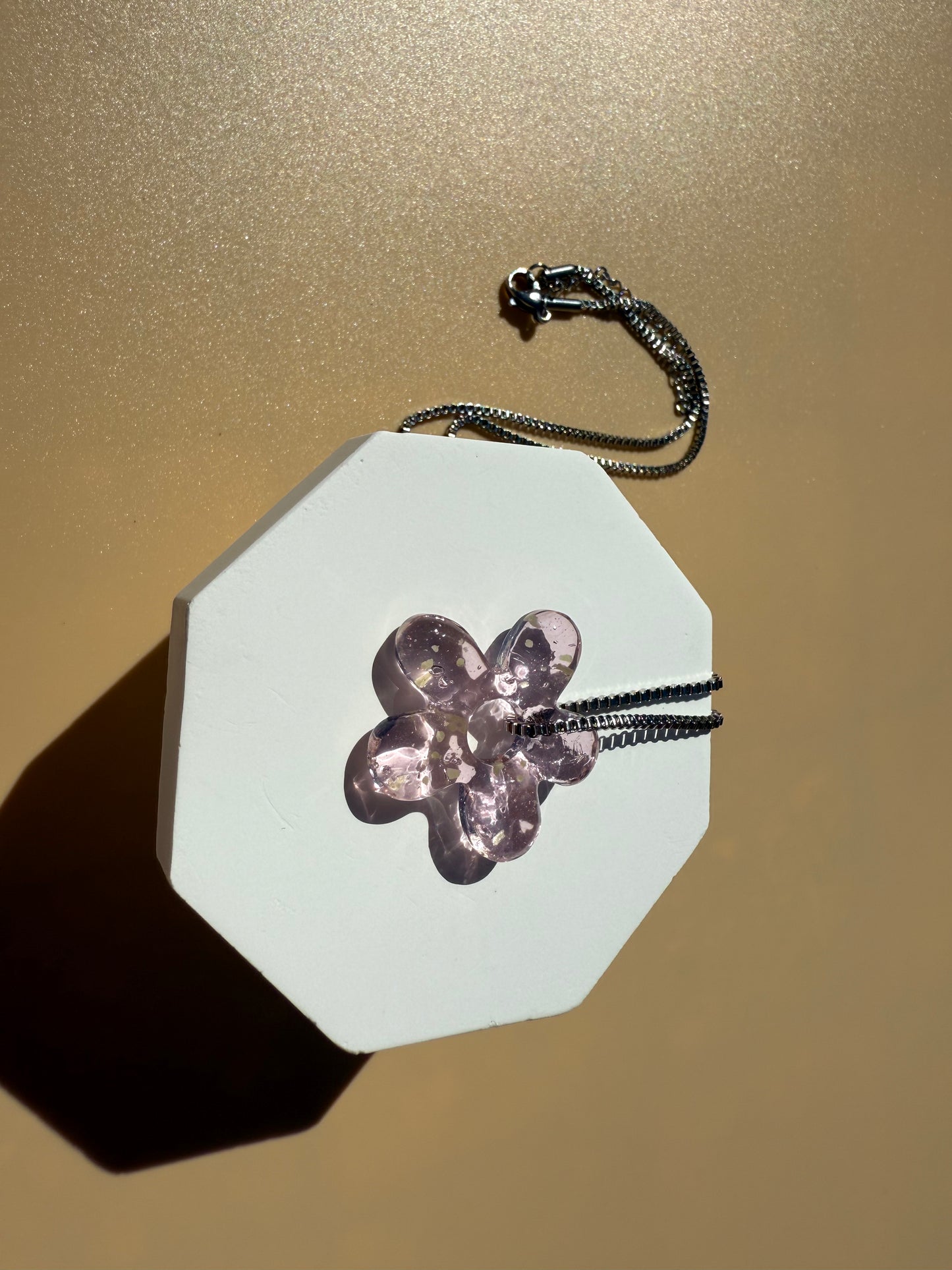 THE NECKLACE