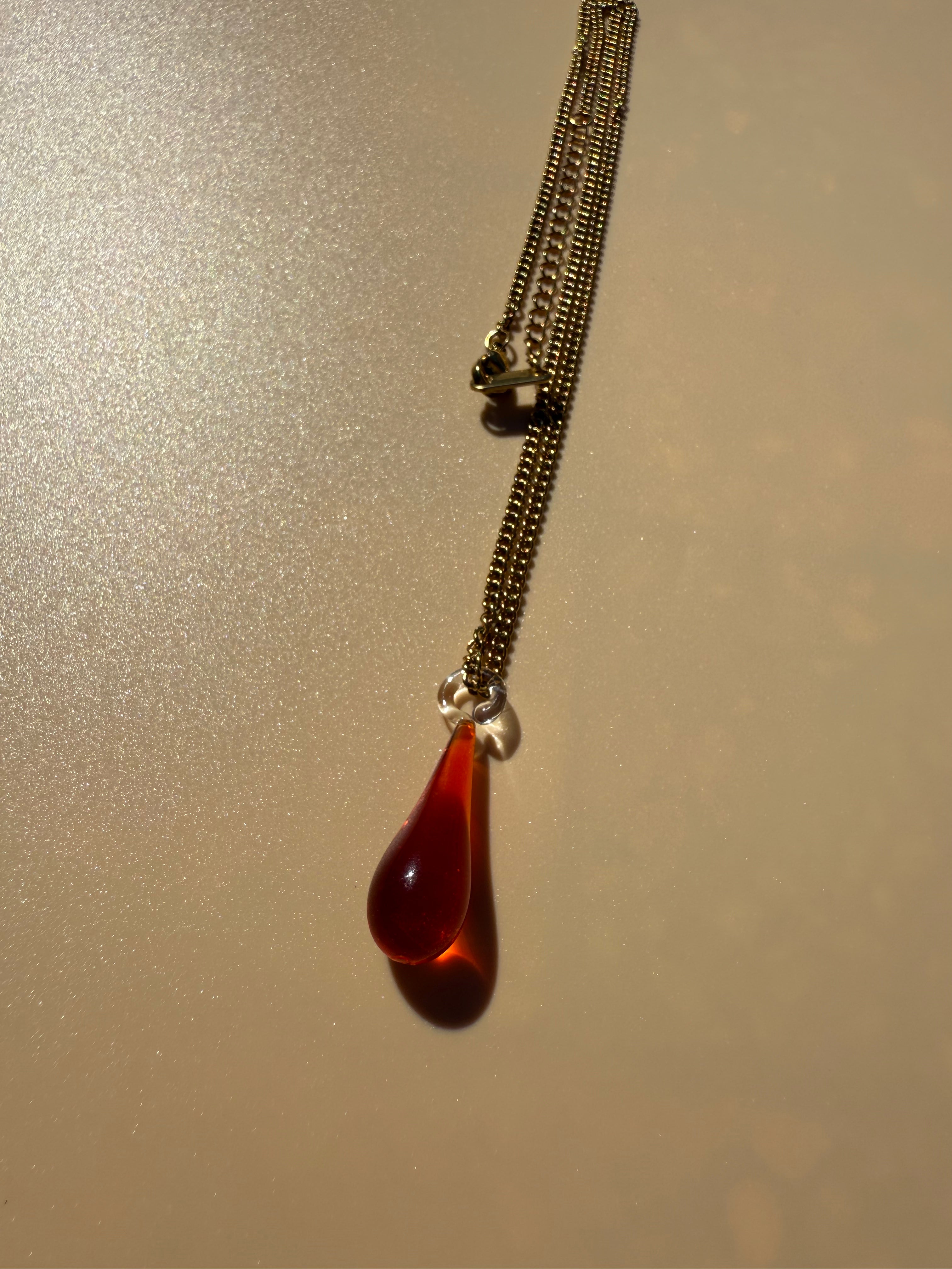 THE DROP NECKLACE