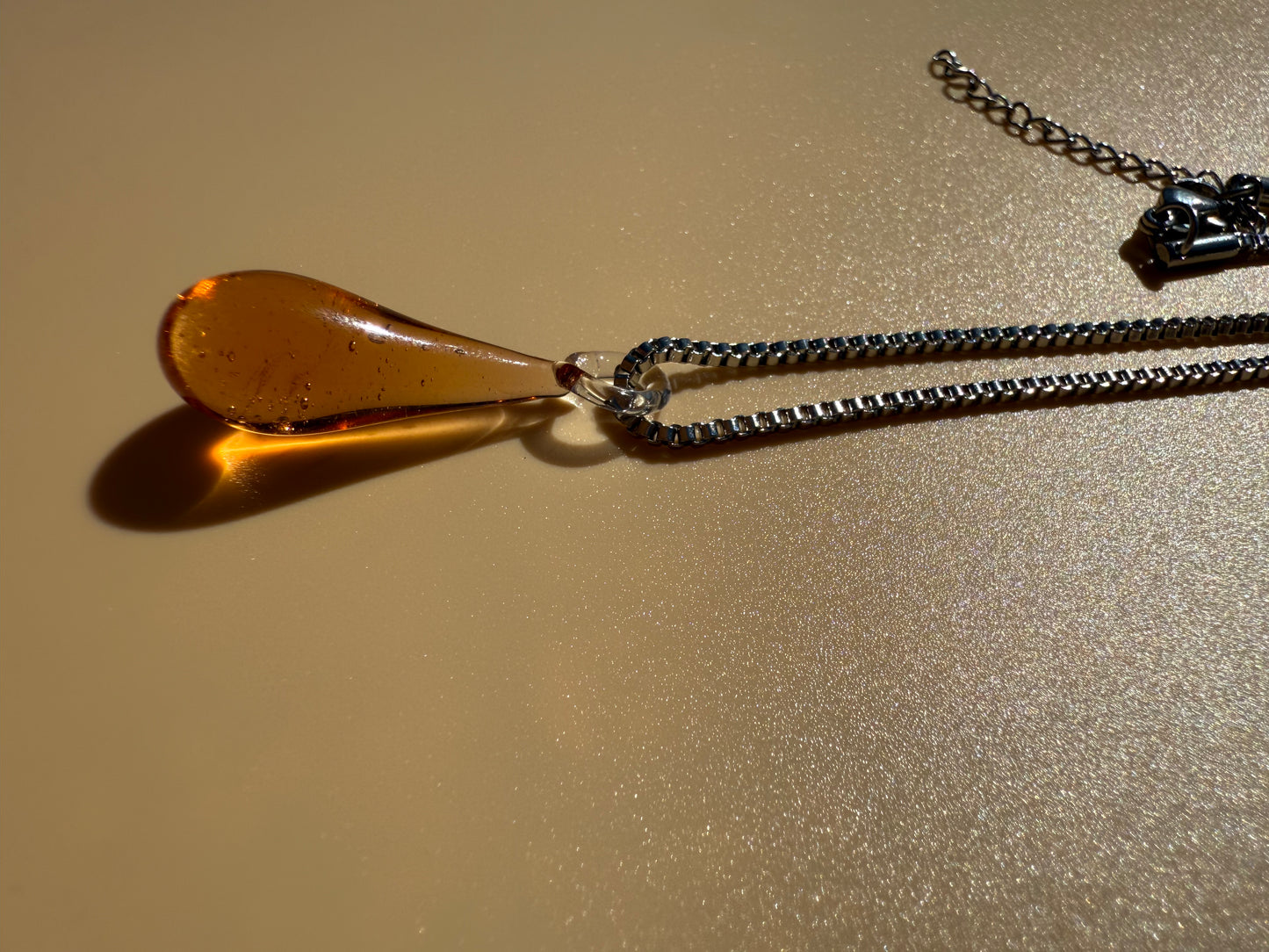 THE DROP NECKLACE