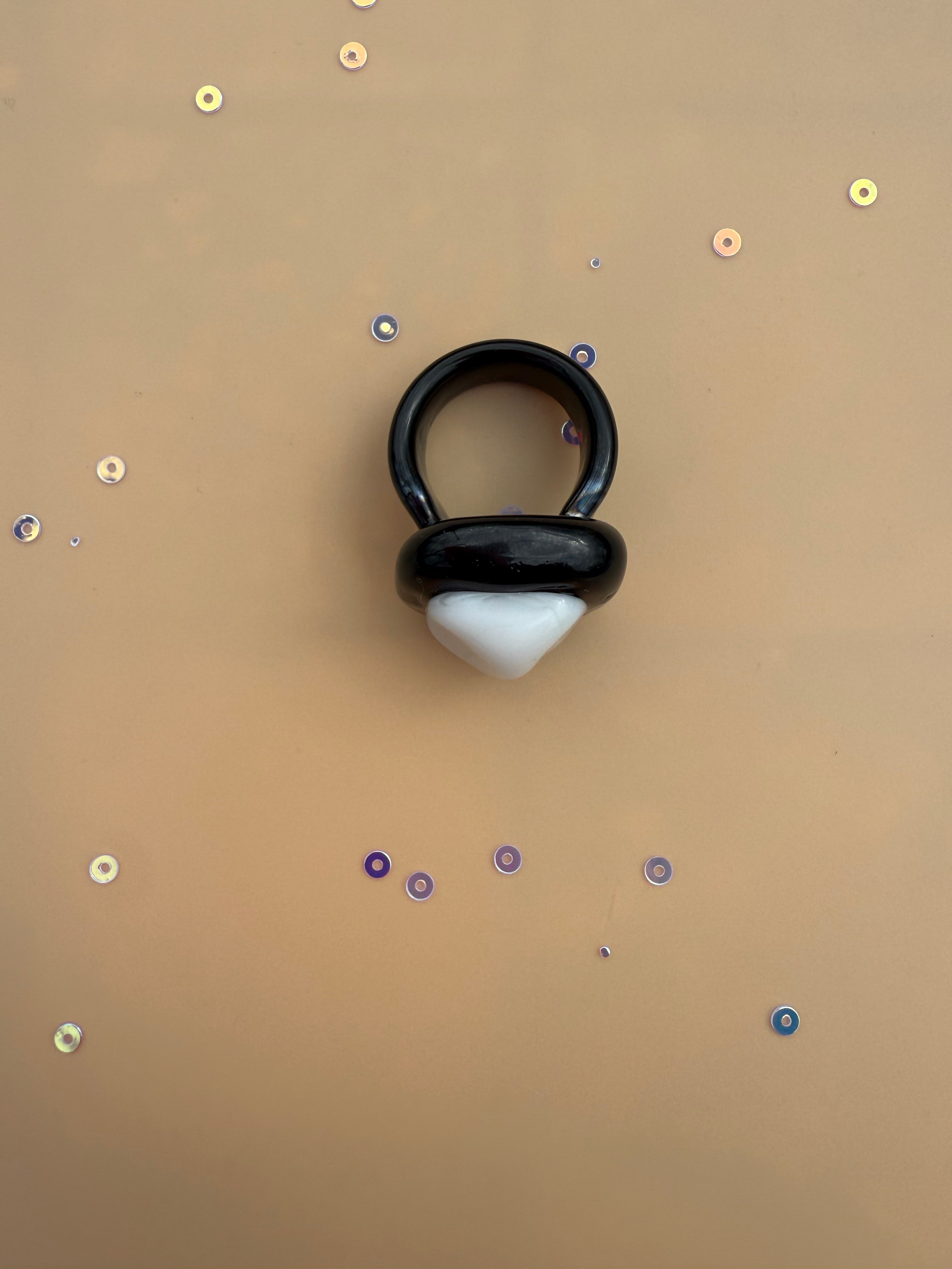 Moonstone Piramid Ring
